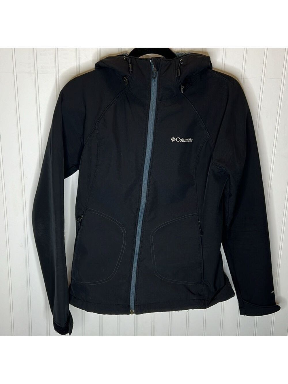 - Columbia Phurtec II Soft Shell Hooded Jacket Size Small